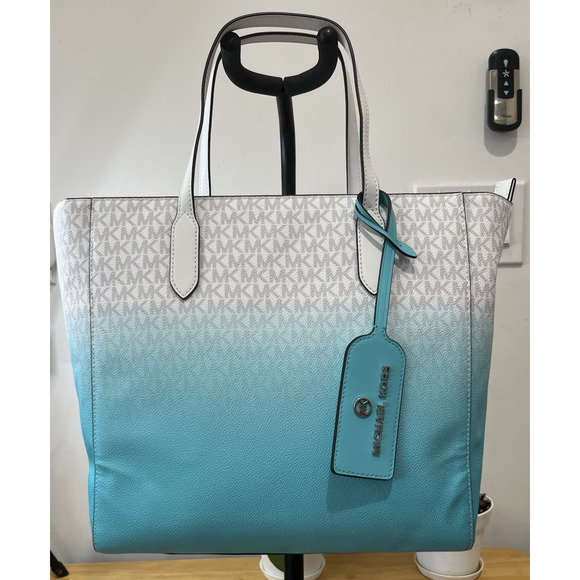 NWOT Mchael Kors Sinclair Large Pebbled Leather Tote blue white - Picture 1 of 15